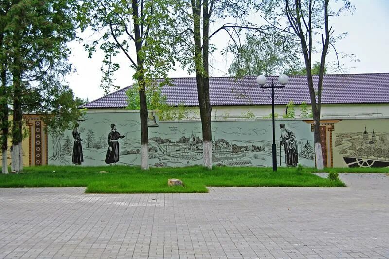 Индекс козельска. Мемориальная площадь героев козельска. памятник защитникам козельска. козельск памятник 1238. козельск вечный огонь.