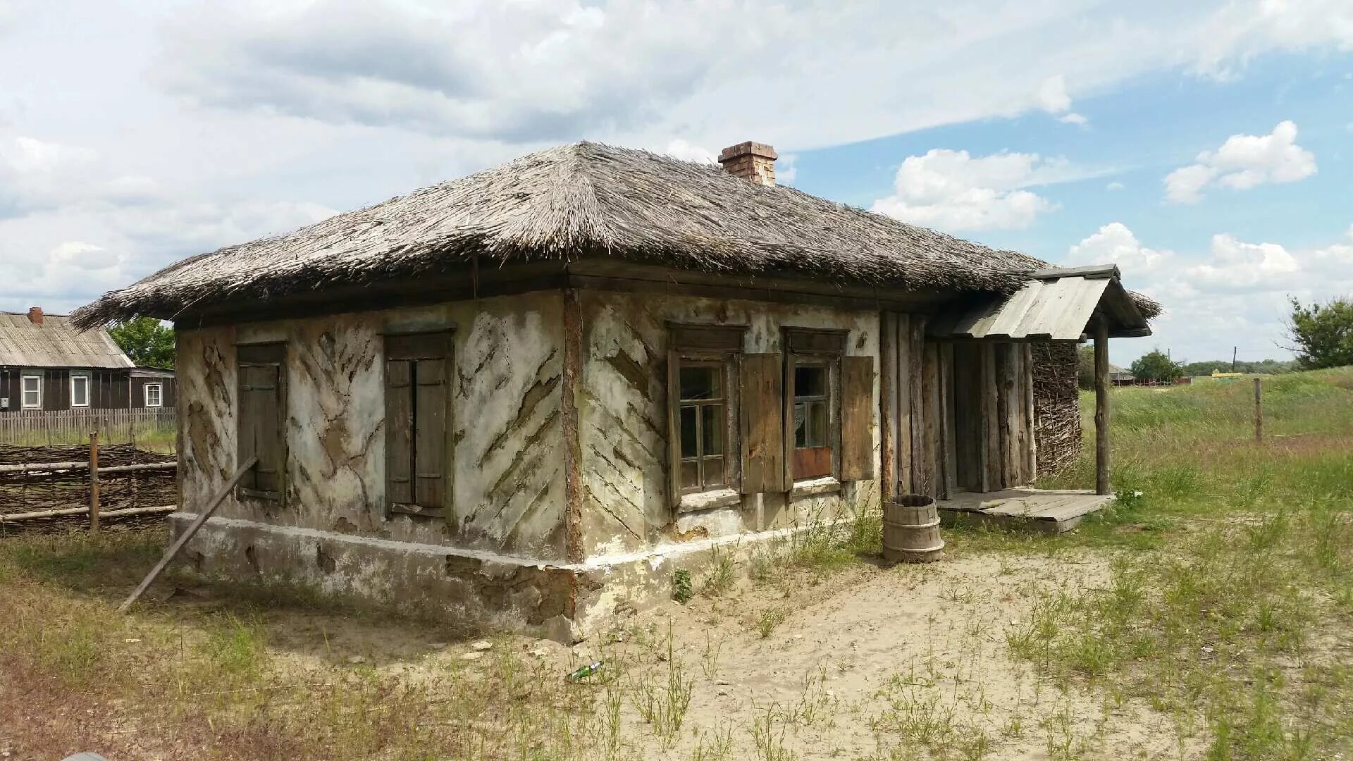 Курень Мелеховых тихий Дон. Казачий курень станица Вешенская. Тихий Дон 2015 Хутор. Хутор татарский тихий Дон 2015. Ростов хата