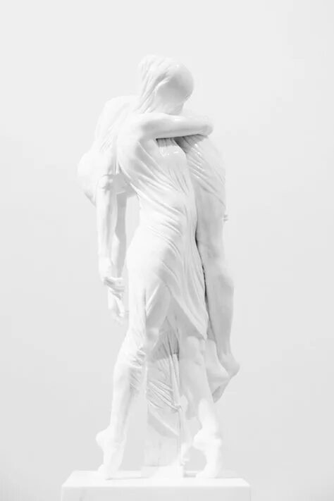 Белая статуя человека. Белая статуя. Классические статуи. Белая каменная статуя. Парки это в греческой мифологии.