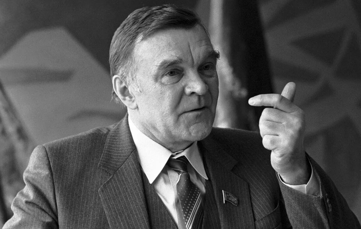 Ю м писатель. Ю м писатель