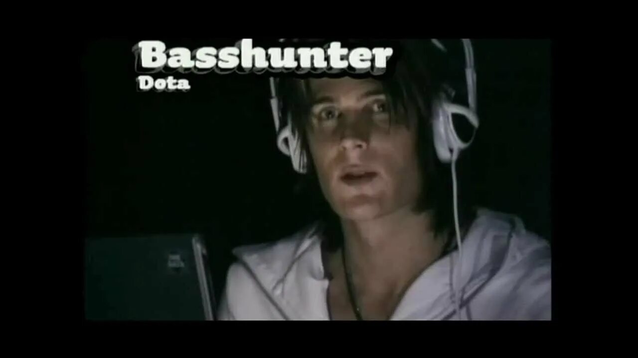 Basshunter vi sitter i ventrilo