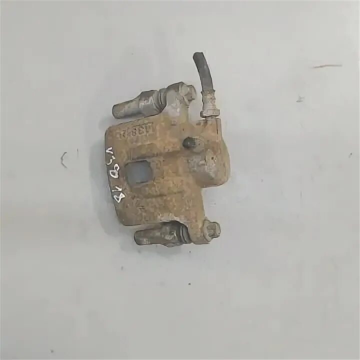 Суппорт аутлендер. Суппорт аутлендер. Суппорт передний аутлендер хл 3. Задний суппорт аутлендер 3. Скоба для суппорта mitsubishi outlander xl.