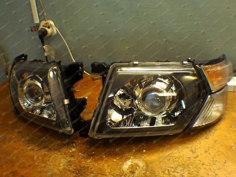 Ниссан патрол 61 фары. Фара ниссан патрол y61. 215-11a2l-ld-e. Depo фара nissan patrol y61. 26060bh10b.