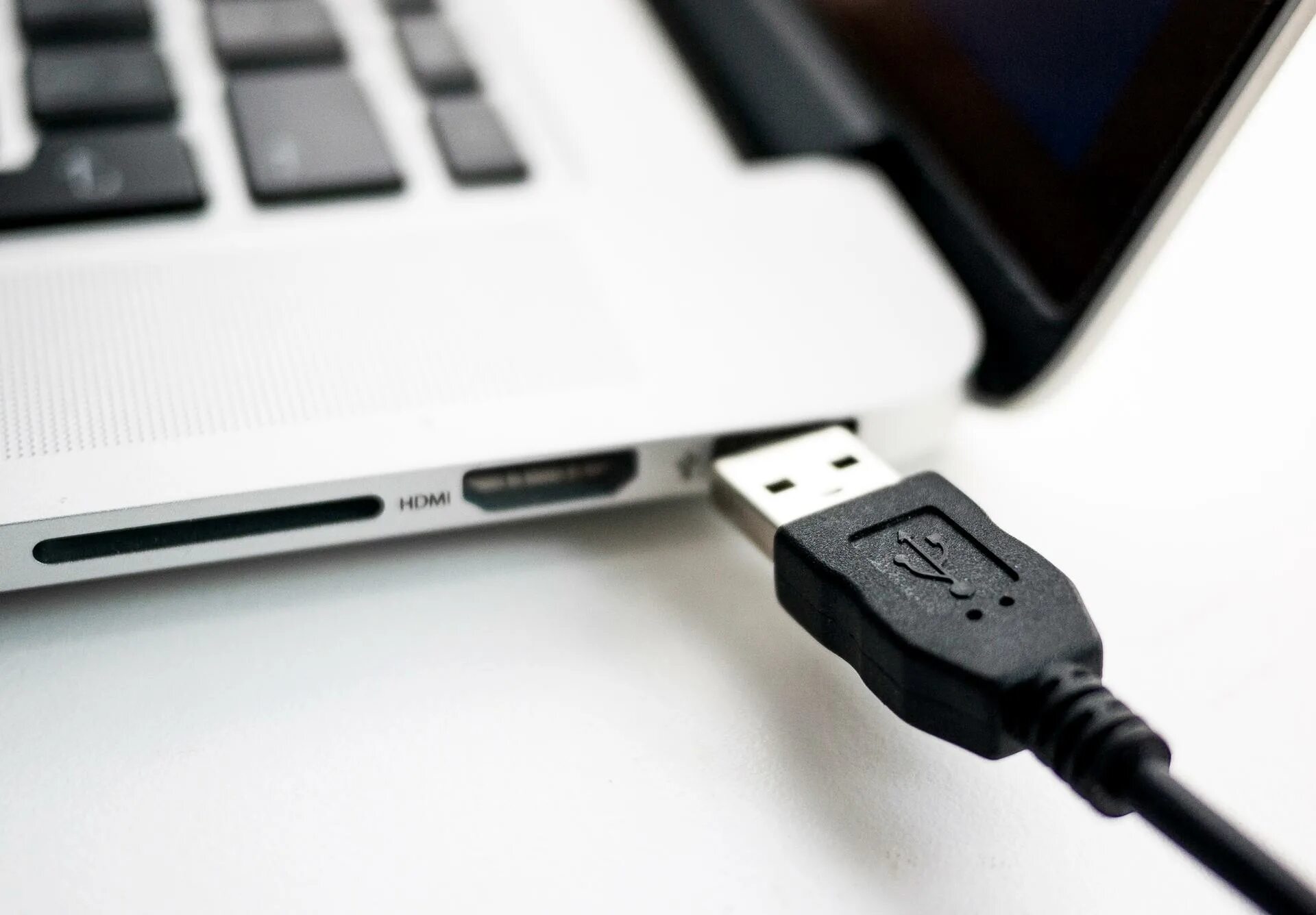 Юсб в ноутбуке. Ноутбук USB. USB зарядка для ноутбука. USB device. Интернет через телефон на ноутбук usb