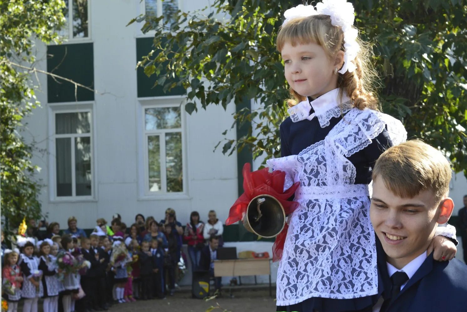 онохойская школа 2. школа 2 2017 год. второй класс школа. выпускной класс. учителя ульканской школы номер 2.