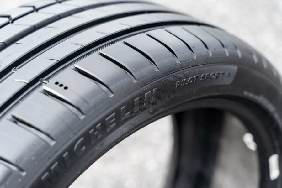 Michelin pilot sport 19. Michelin Pilot Sport 5. Мишлен пилот спорт 4 245 40 19. Мишлен Pilot Sport r19. Michelin Pilot Sport 5 255 40 r19.