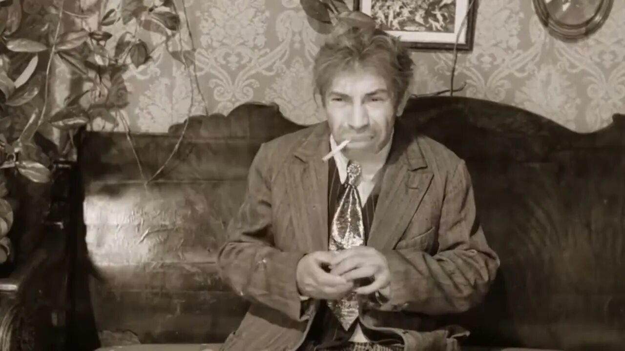 Собачье сердце швондер и преображенский. Собачье сердце шарик в пальто. Шариков полиграф полиграфович. Собачье сердце о шарикове. Собачье сердце шариков и швондер.