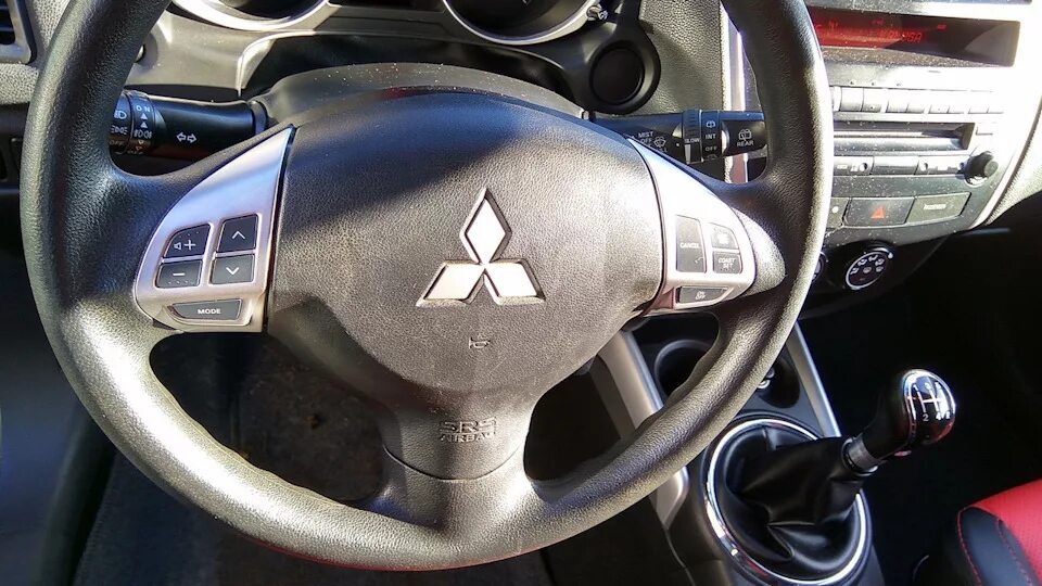 Руль вариатор. Asx mitsubishi 2011 кнопки на руле. руль мицубиси асх 2011. mitsubishi asx 2011 руль. кнопки на руль митсубиси асх.