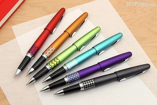 Черная ручка плохо пишет. Ручка. Лучшие шариковые ручки. Крутая шариковая ручка. Плохая ручка.