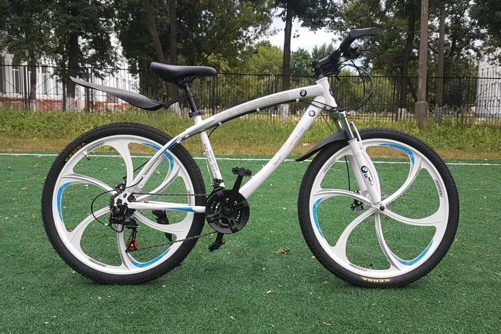 Велосипед bmw на литых. Велосипед бмв белый. Велосипед bmw 2021. Велосипед bmw на литых дисках. Велосипед bmw на литых дисках.