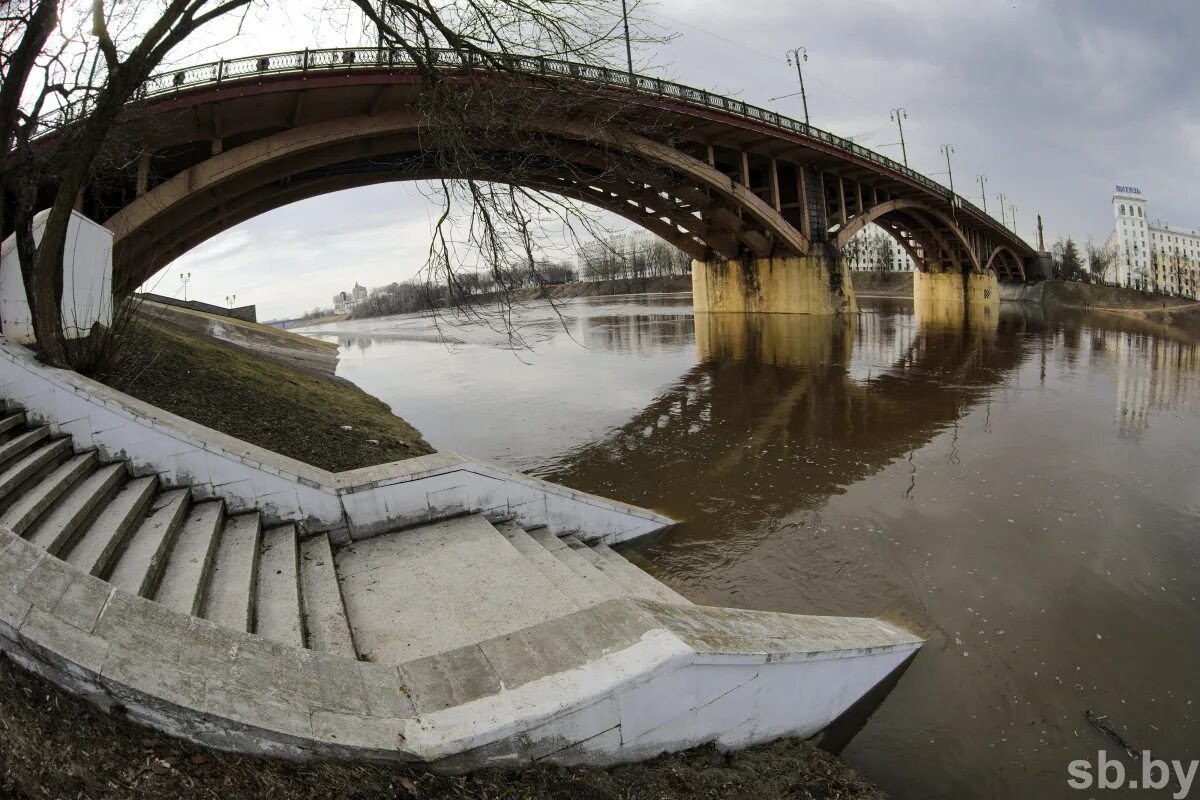 Западная Двина. Половодье в зап Двине. Витебск Двина 2012. Западная Двина города на Западной Двине.