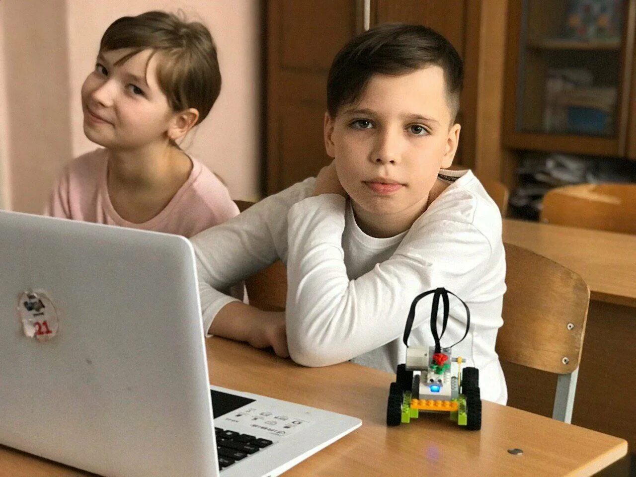 Школа лига роботов. Лига роботов миасс. Лига роботов логотип. Лига роботов кемерово. Лига роботов красноярск.