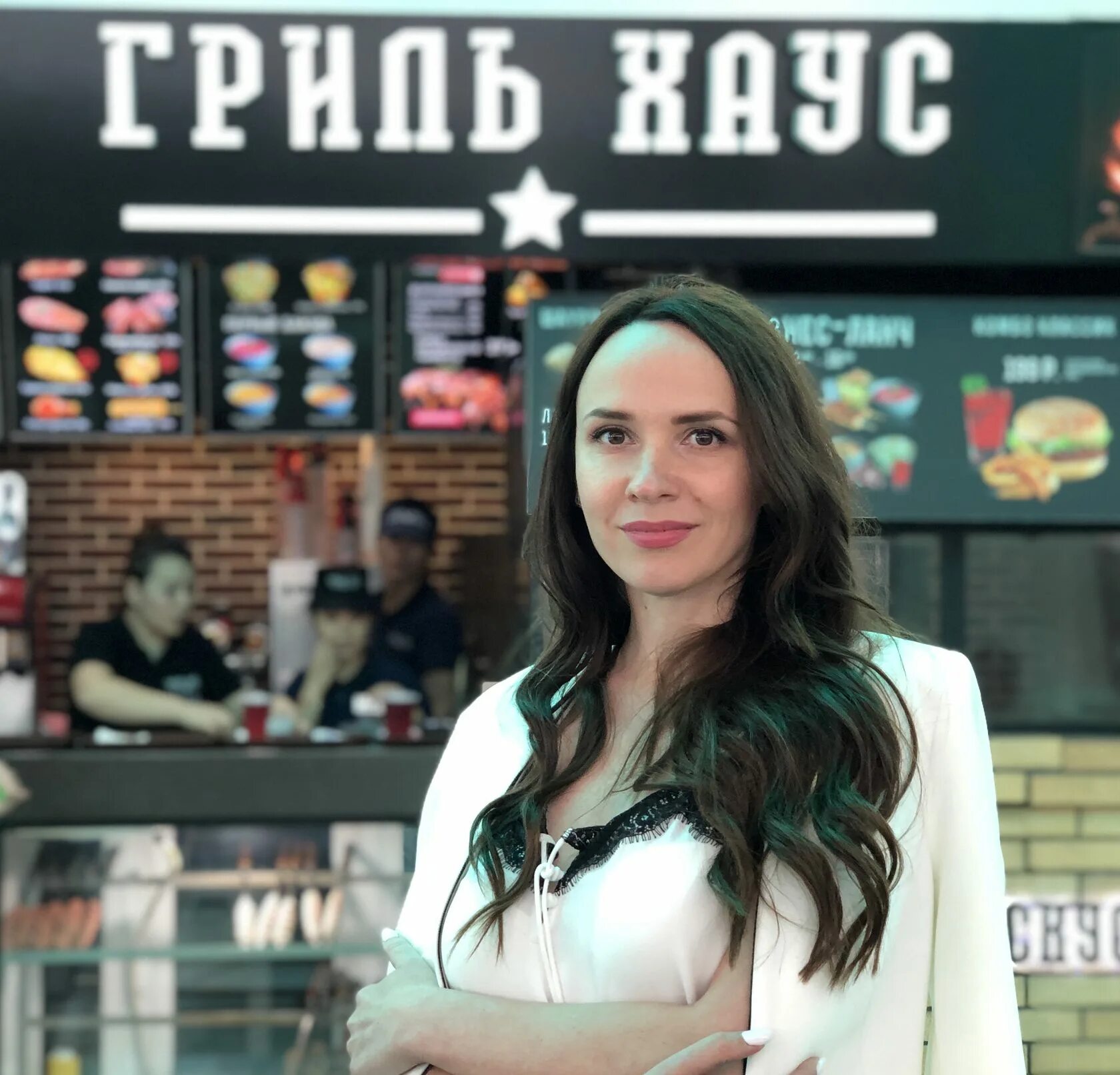 Фаст фуд кафе. Гриль хаус чайковский. Бренд одежды house. Гриль хаус фудкорт меню. Village house ступино.