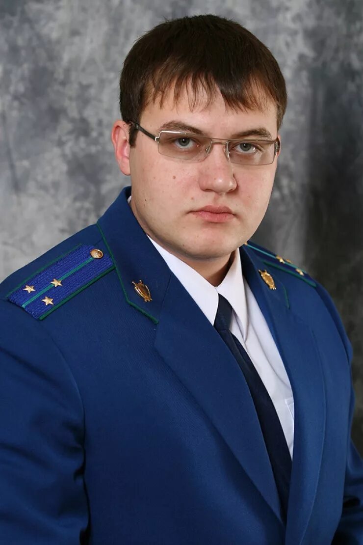 следователь сколько лет. следователь. фотографии следователей. шафикова лилия эмильевна полковник юстиции. старший следователь старший лейтенант юстиции.