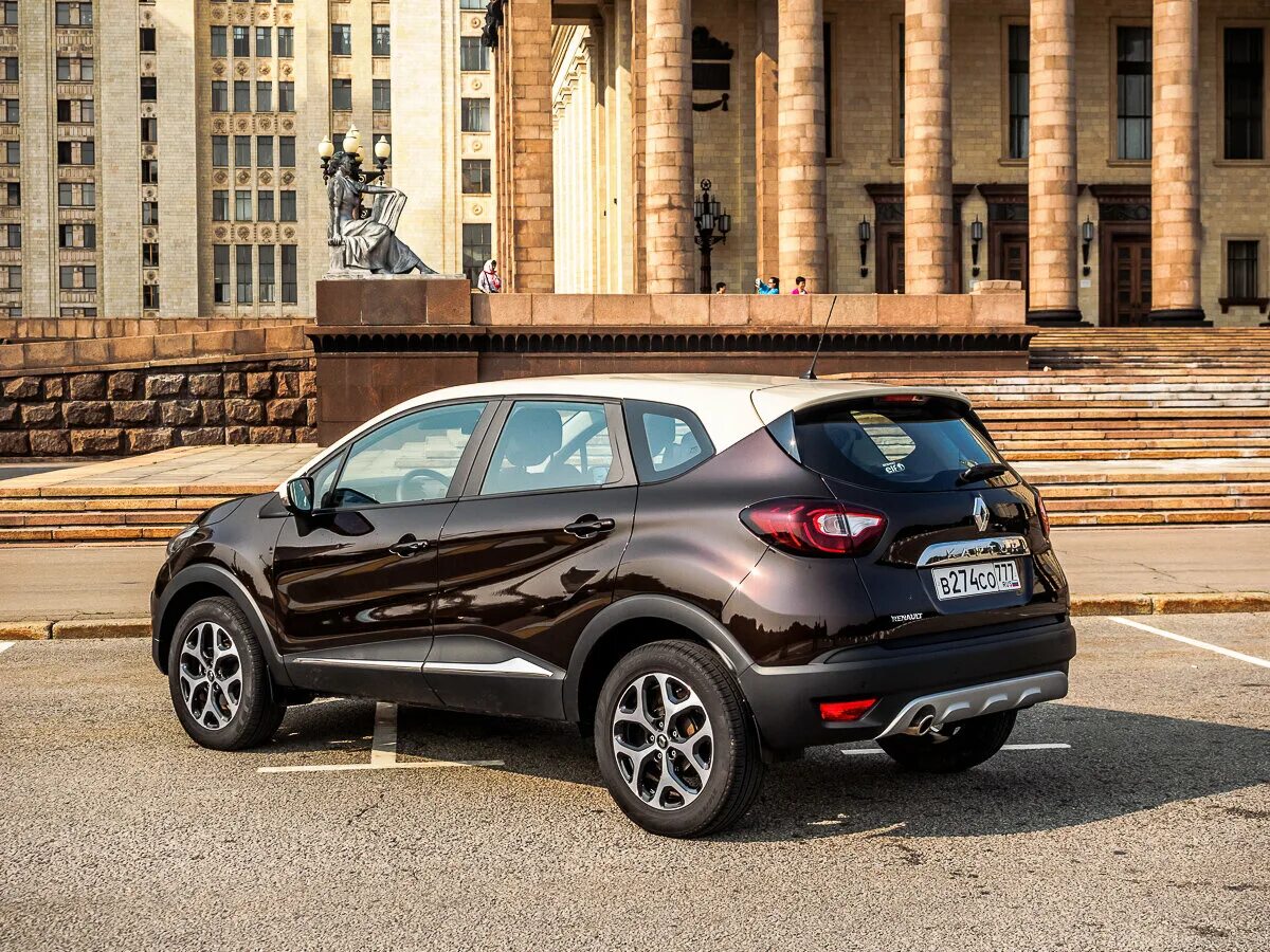 Renault kaptur купить. Рено Каптур. Рено Captur 2018. Рено Каптур 2018 черный. Рено Каптур расцветки.