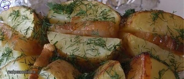 Как запечь картофель целиком в фольге. Картошка с салом. картошка с салом в фольге. картошка запеченная в фольге с салом. картошка с салом в фольге в духовке.