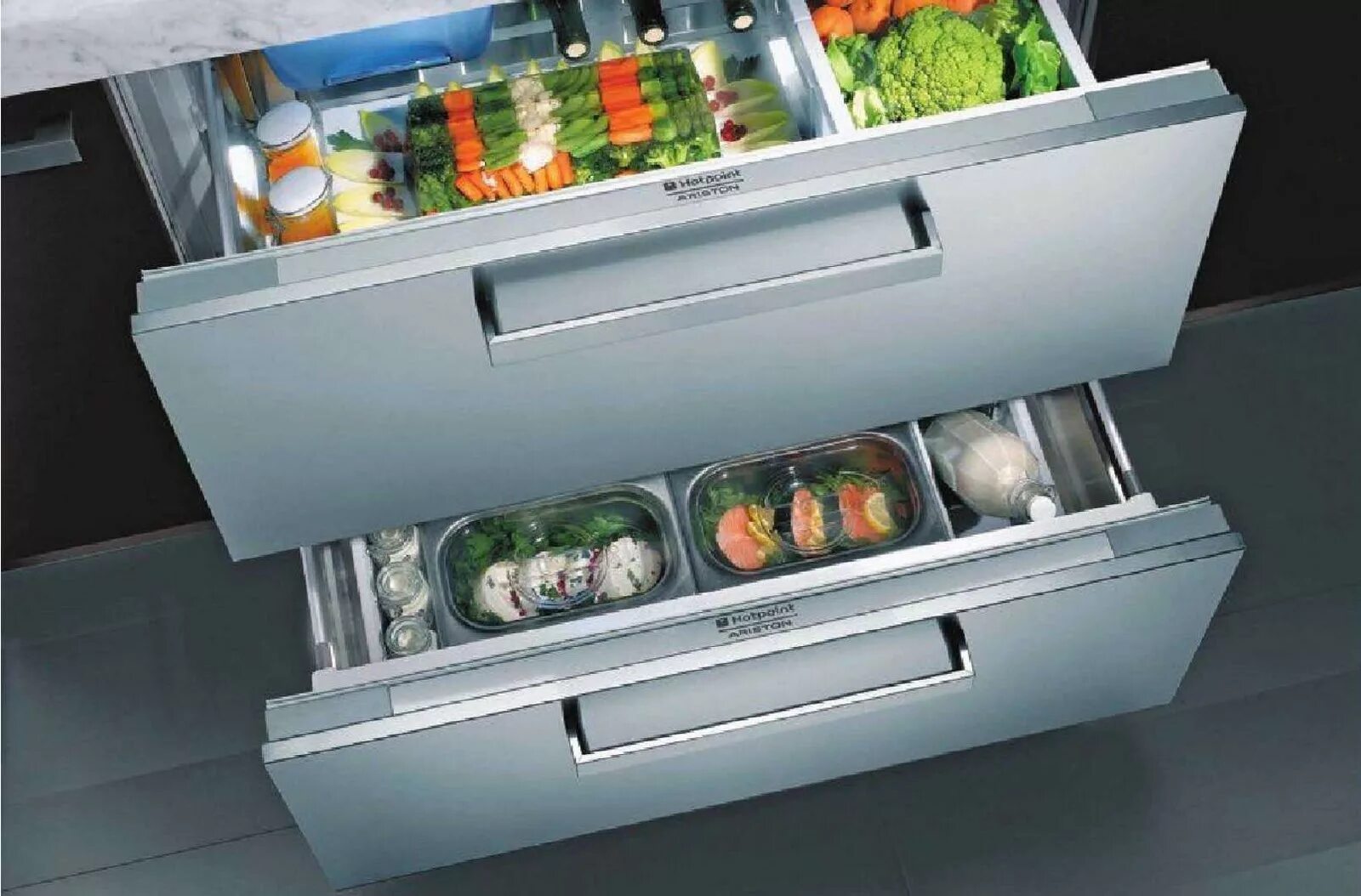Морозилка снизу. Hotpoint-Ariston BDR 190 Aai. Встраиваемый холодильник Hotpoint-Ariston BDR 190 Aai/ha. Liebherr холодильник 7083 с выдвижными ящиками. Холодильник многодверный Liebherr CBNBE 6256.