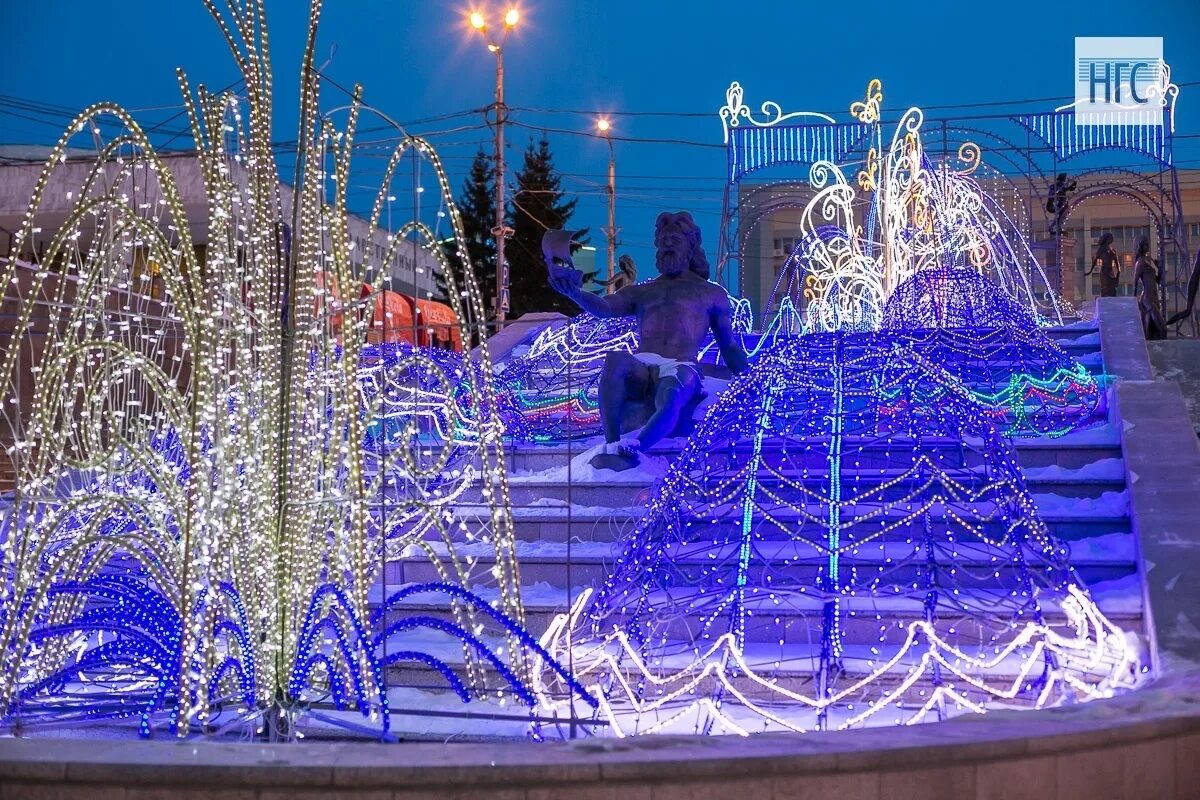 Новый год красноярский край. Красноярск новый год. красивые места в красноярске зимой. красивые новогодние места в красноярске. праздничная иллюминация красноярск.