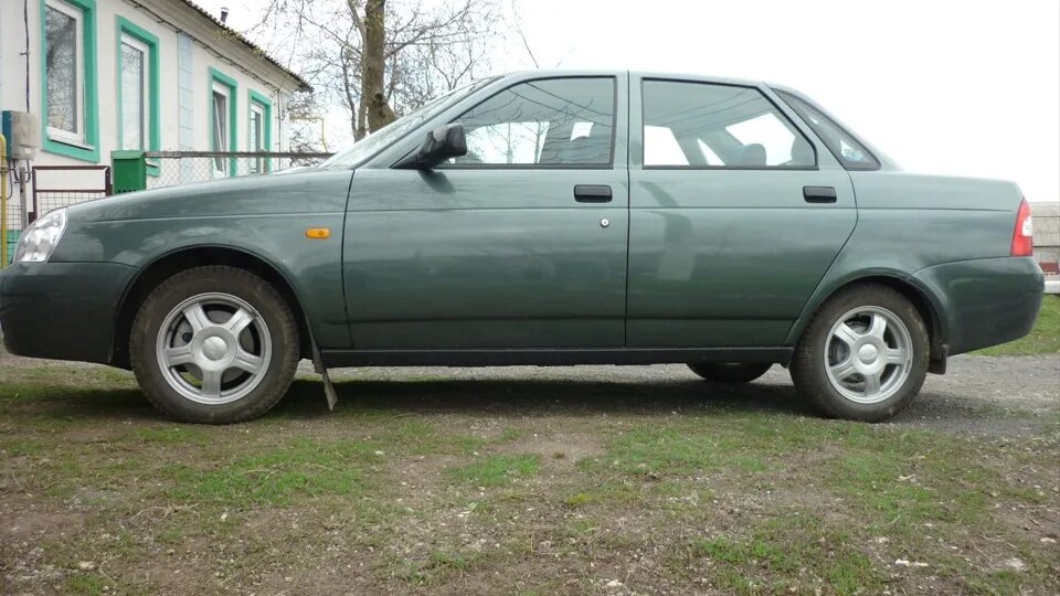 Lada Приора седан 1.6 бензиновый 2009 на DRIVE2