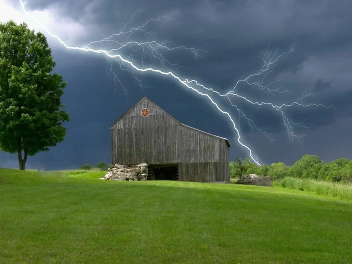 Смерч. Шторм. Деревенский Амбар Торнадо. Storm Shack.