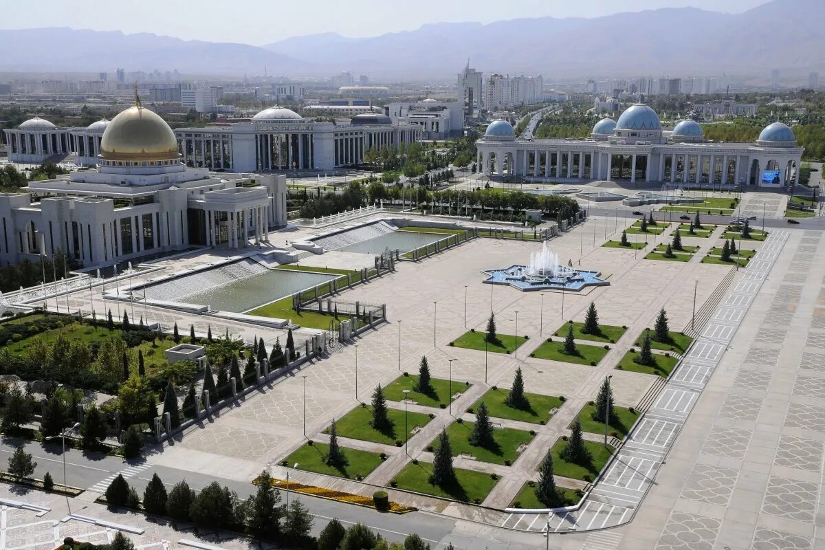 Площадь туркменистана