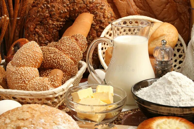 Молоко выпечка хлеб. Деревня вкусная хлеб молоко яйца. Хлеб гречка молоко. For i in milk bread eggs flour. Тюрька с молоком и хлебом.