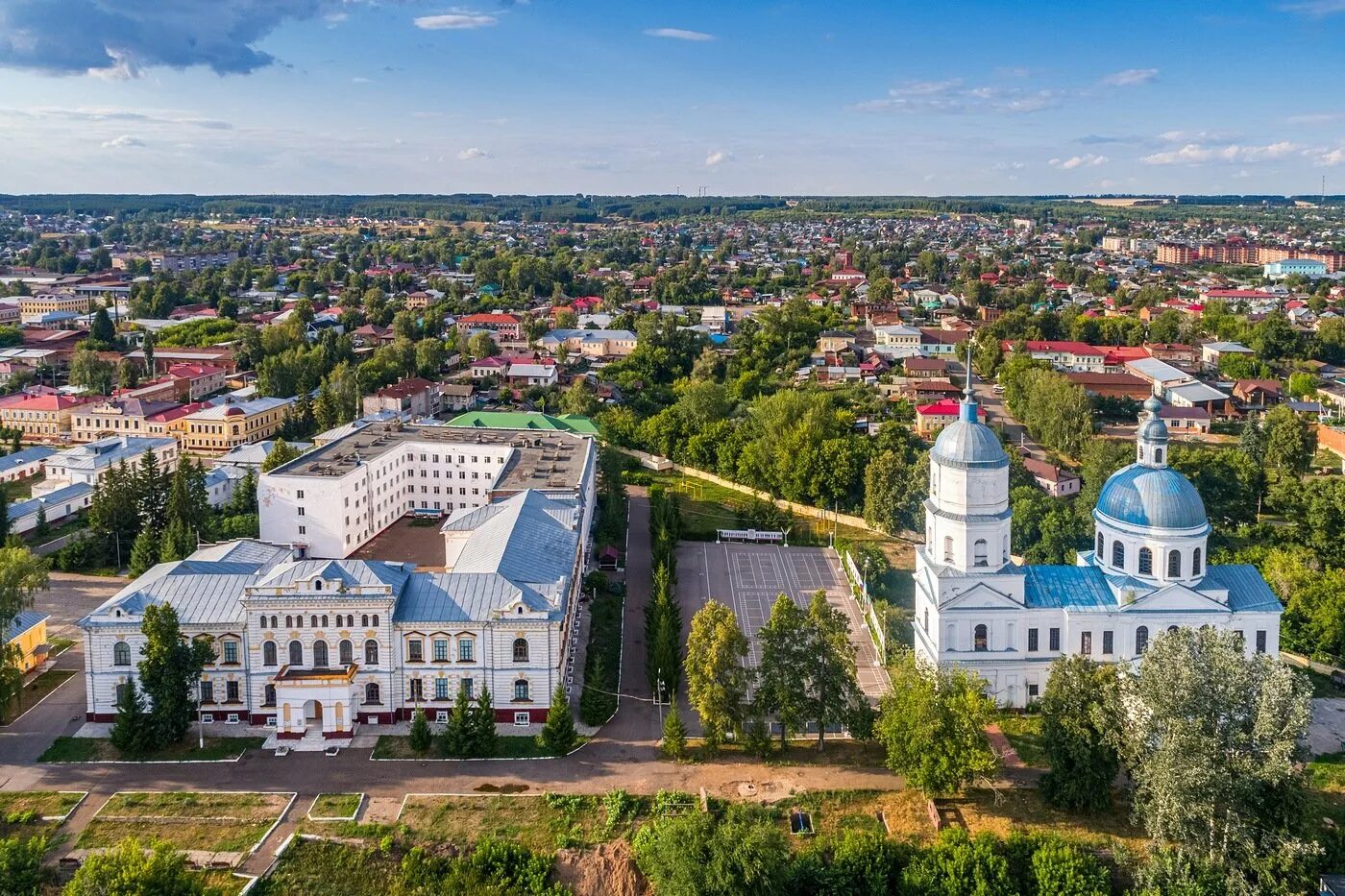 Находится город елабуга. Елабуга город. город елабуга татарстан. елабуга сверху. елабуга центр города.