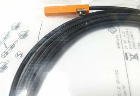 Датчик герконовый cst 220