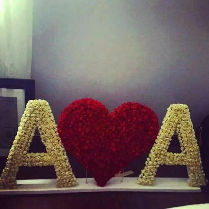 Буквы из сердечек скопировать. Буква а в сердечке. Романтичные буквы. Красивые буквы с сердечками. Буква а любовь.