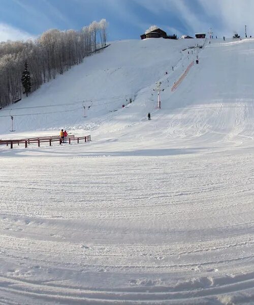 майская долина псков. изборско-мальская долина. мальская долина горнолыжный комплекс. мальская долина камеры. горнолыжный курорт мальская долина в псковской области.