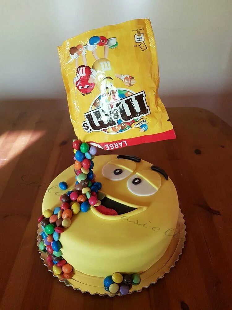 Торт эм энд эмс. Торт m&amp;m. украшение торта ммдемсом. торт ммдемс. торт m m&#039;s.