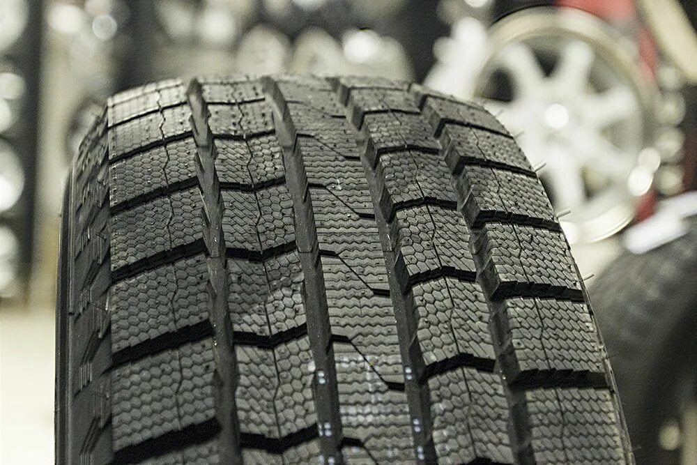 Максис премитра айс. Maxxis sp3 Premitra. Maxxis sp3. Maxxis sp03 Premitra Ice. Maxxis sp3 Premitra Ice 185/65 r14.