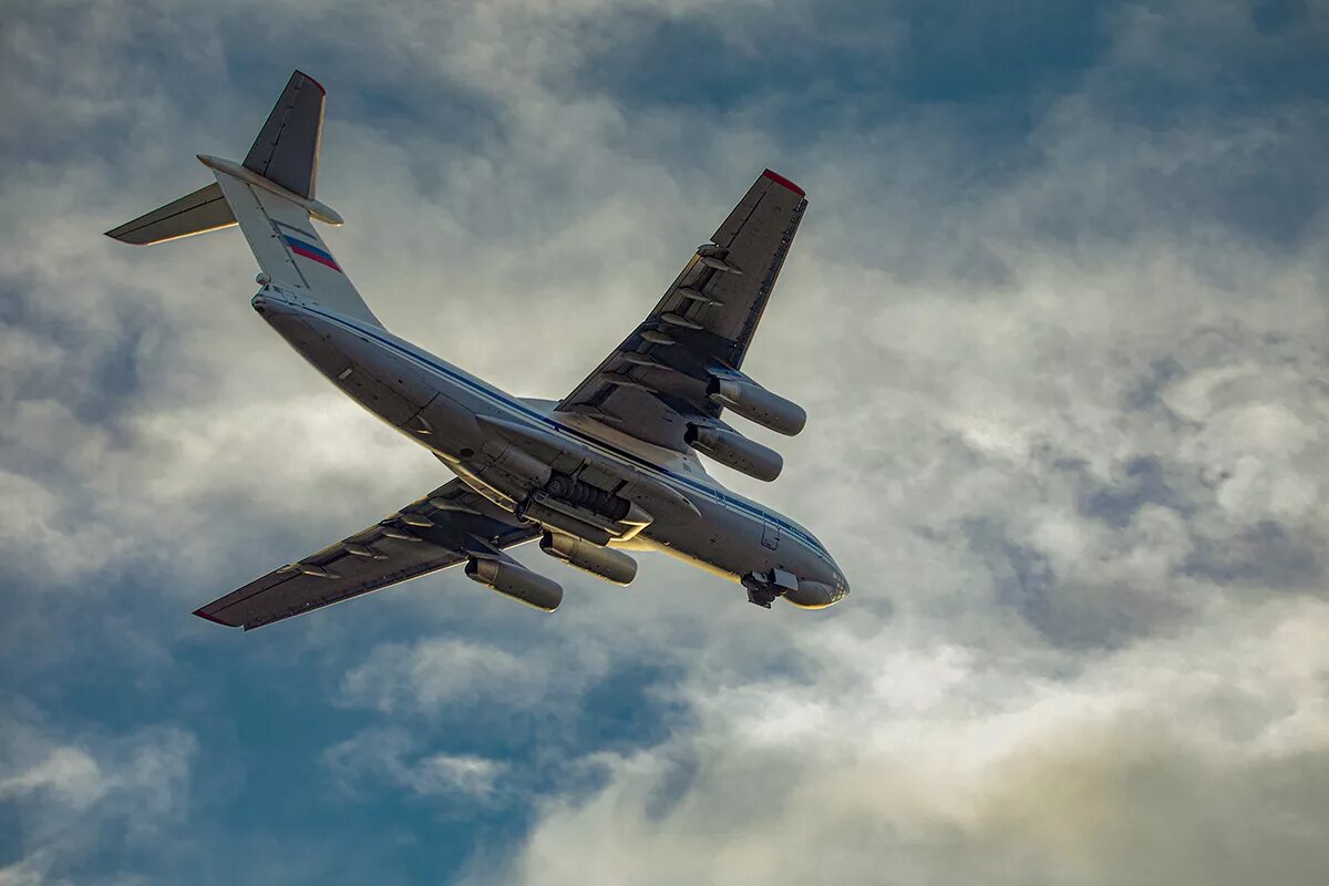 Самолет ил 76 мд. Самолет ил 76. Самолет ил 76. Самолет ил 76. Ил-78м-90а.
