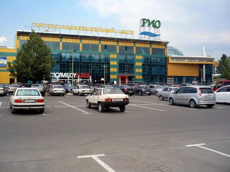 Екатеринбург ул 8 марта д 149 трц мегаполис. Торговый центр рядом с автовокзалом. Героев россии 2 тц свердловск. Москва саларьево торговый центр саларис. Тц парк хаус екатеринбург.