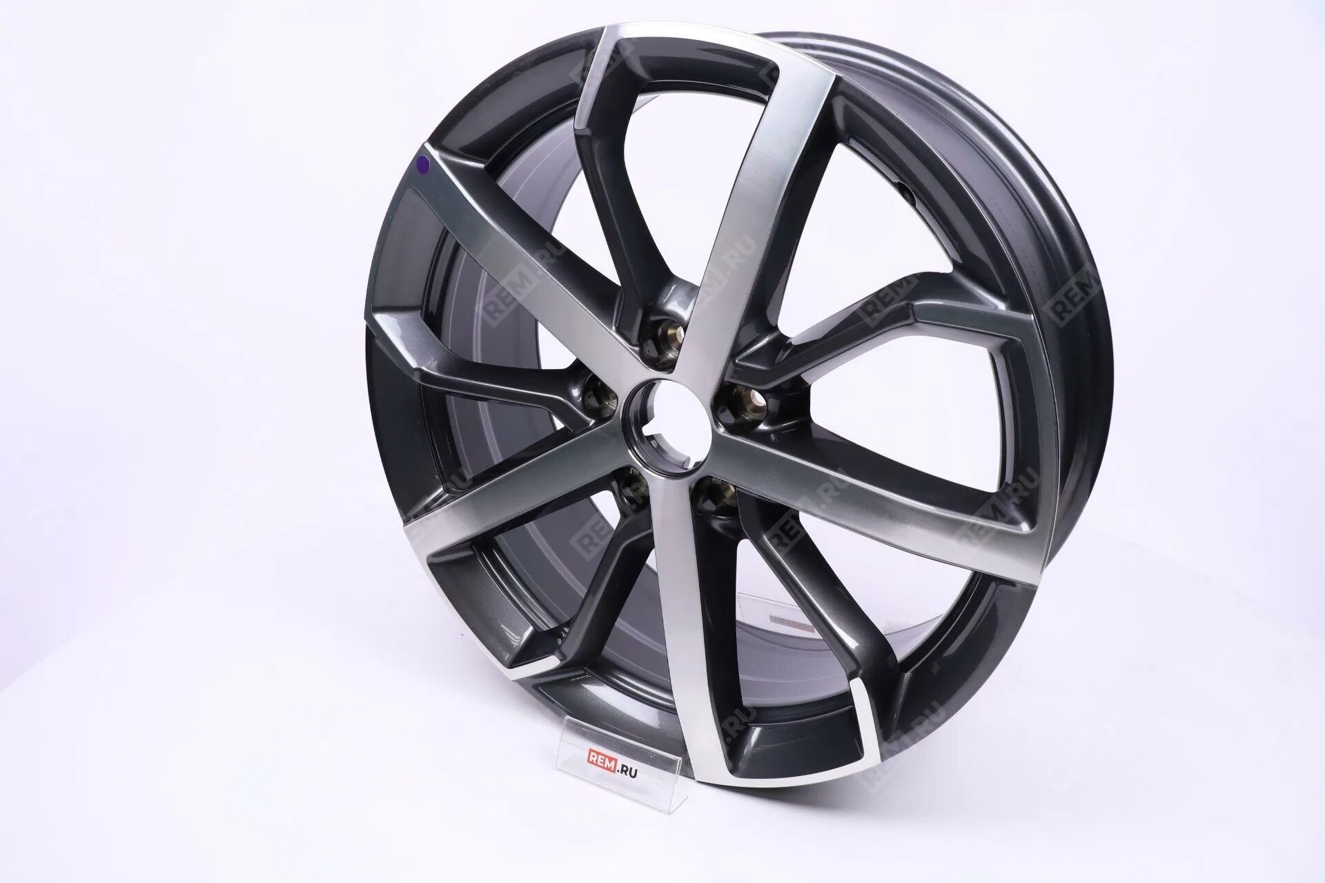 Диски r20 brabus monoblock. Колесный диск diewe cavo 8. Диски vega r19 skoda. 5x19/5x112 d75 et50 bronze matt polished. 5x20/5x108 d75 et50 bronze matt polished.