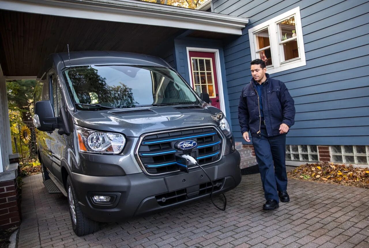 Новый форд транзит 2022. 2022 ford transit cargo. Ford transit 2022 4x4. Ford transit 2021. Форд транзит фургон 2021.