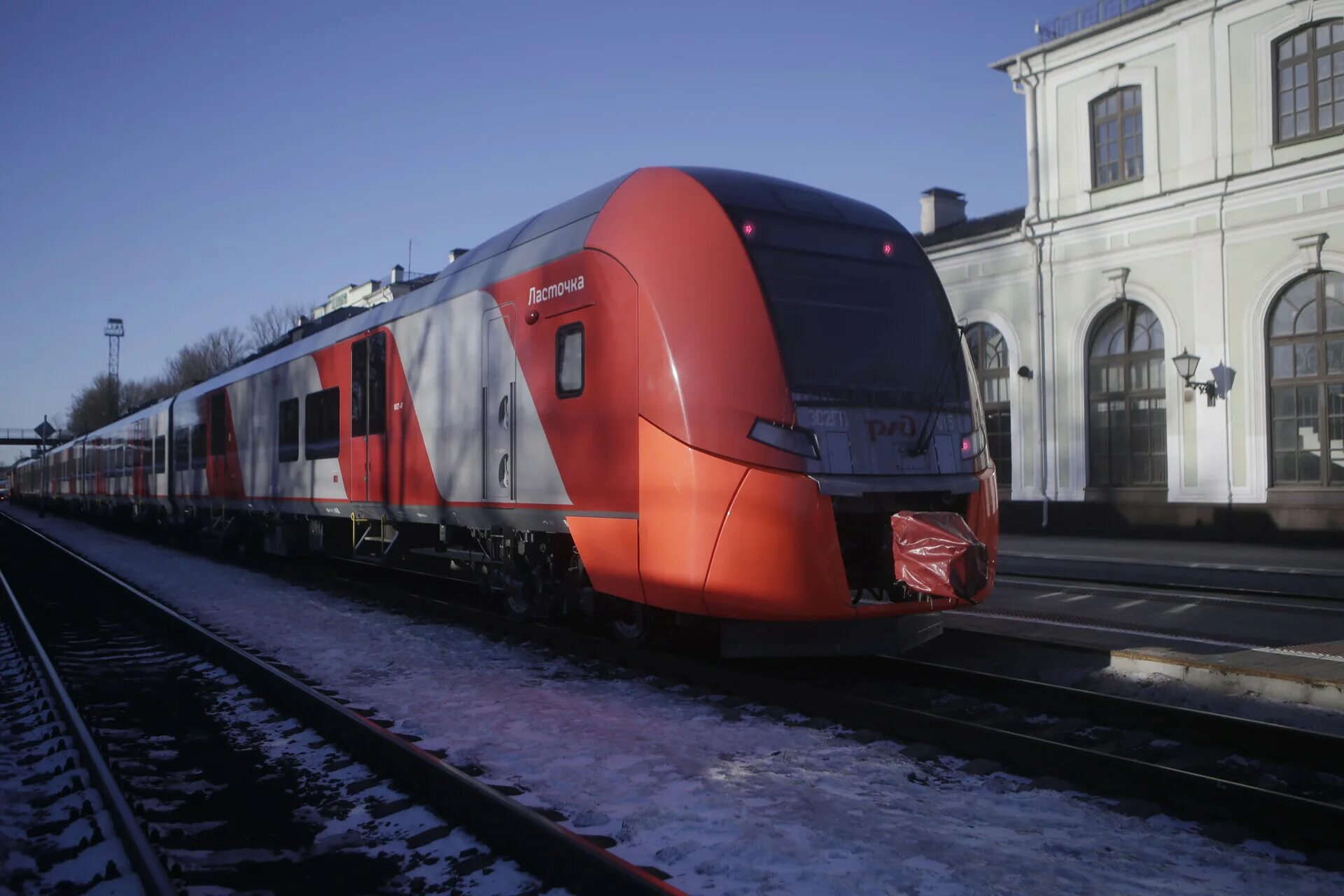 Дорог ласточка. Ласточка Псков. Ласточка Петрозаводск. Железнодорожный транспорт Ласточка. Ласточка Псков Петрозаводск.