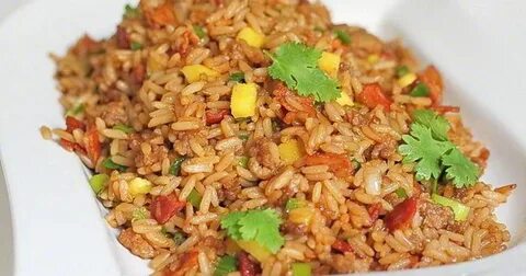 Китайский рис с курицей и овощами