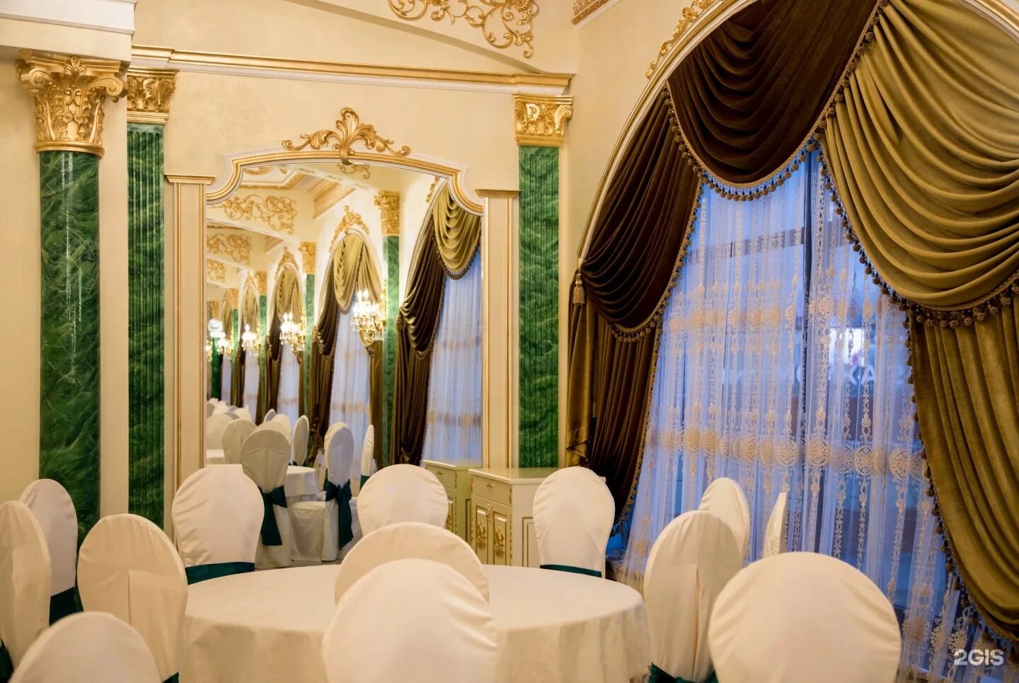 ресторан император холл на можайке. император холл можайское. император холл ресторан москва. банкетный зал император холл москва. тавади император холл.