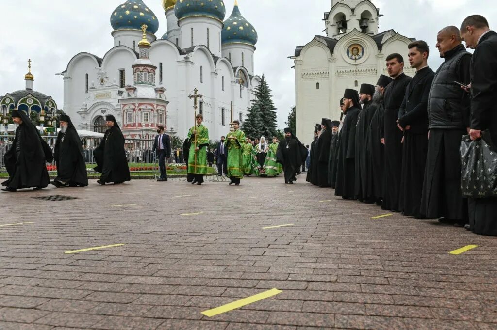 Какое сегодня церковное свято. Свято-Троицкая Сергиева Лавра насельники. Свято-Троицкая Сергиева Лавра насельники 2023. Ризница Троице-Сергиевой Лавры, Сергиев Посад.