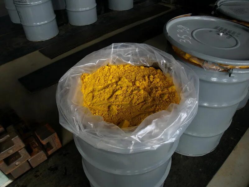 Закись окись урана. Урановый концентрат. Урановый концентрат yellow cake. Желтый кек урана. Урановый концентрат.