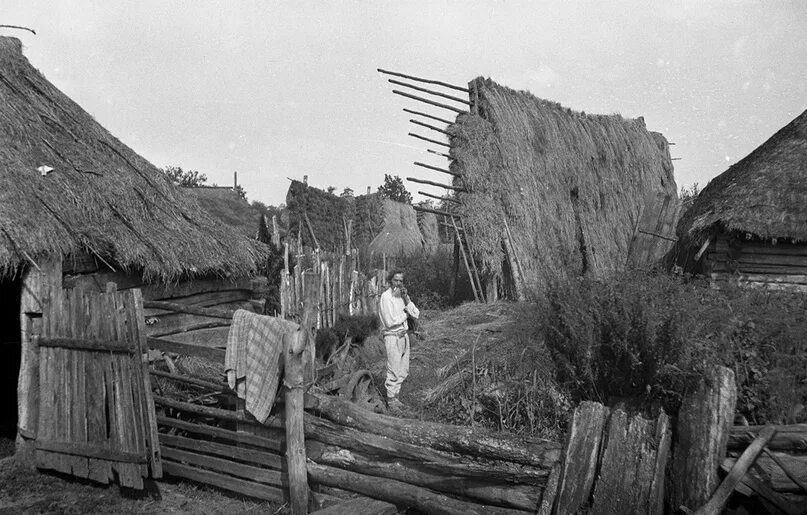 Жители деревни луги