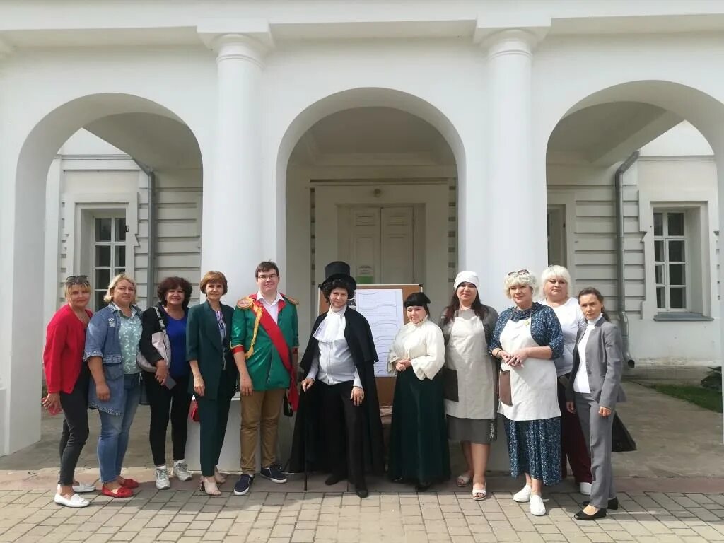 Полотняный завод школа. Школа номер 1 полотняный завод. Школа номер 1 полотняный завод. Полотняно-заводская школа 2. Дом гончаровых полотняный завод.