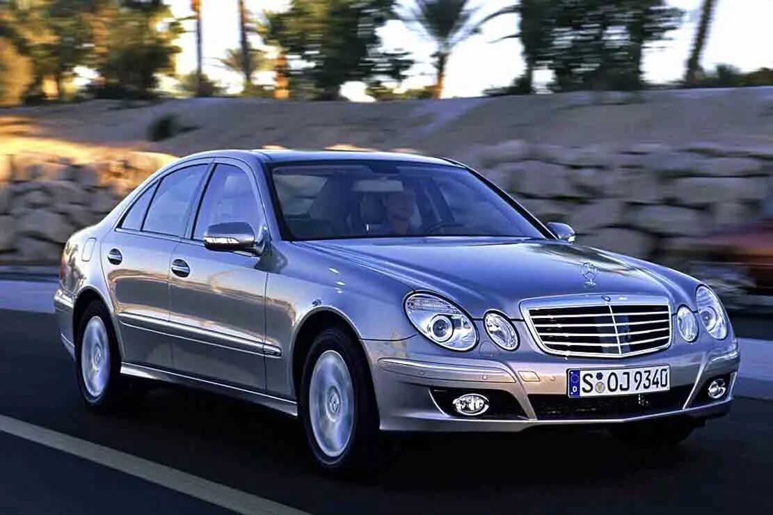 Mercedes e 220