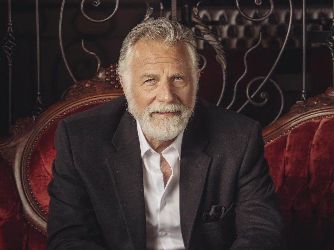 The most man in the world. Джонатан голдсмит. ҳенрик голдшмит. the most interesting man. джонатан голдсмит википедия.