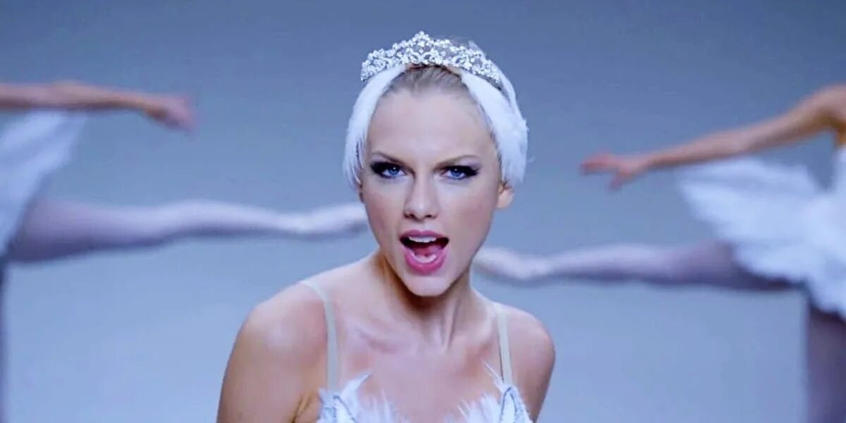 I hate it here taylor swift. Тейлор свифт шейк. taylor swift shake it off. тейлор свифт балерина. тейлор свифт шейк ит оф.
