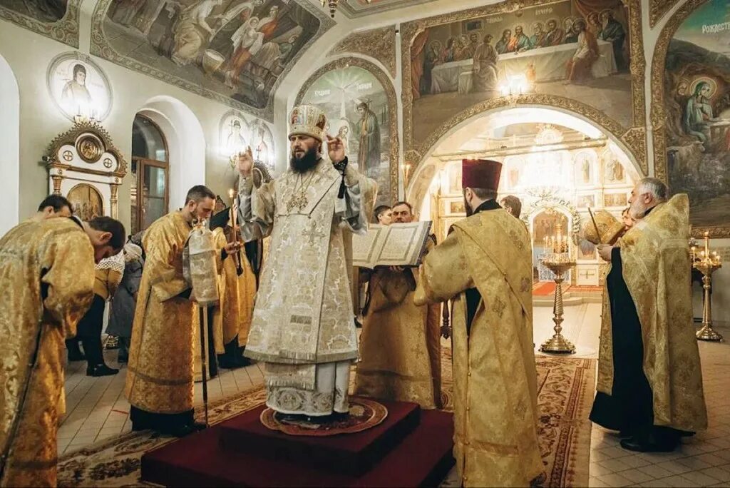 служба никольский храм мурманска рождество 2022. богослужение в никольском соборе. богослужение в никольском соборе. свято-никольский собор в кисловодске настоятель. богослужение в никольском соборе.