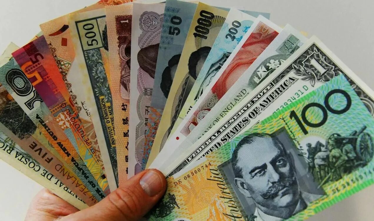 Куба доллары или евро. Разные валюты. Иностранная валюта. Деньги разные валюты. Доллар (валюта).