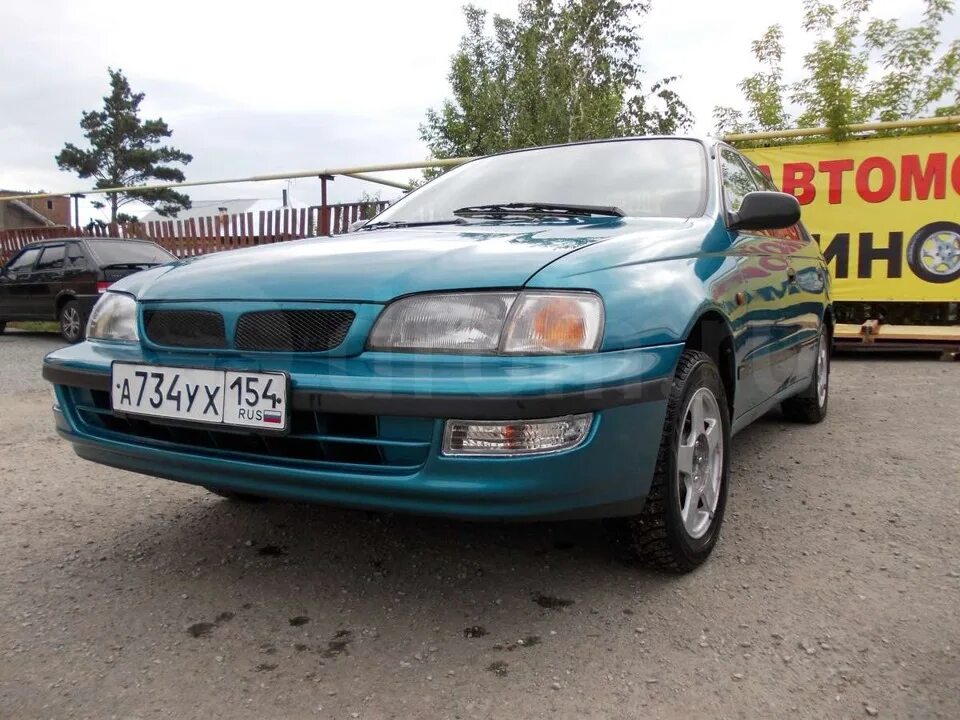 Toyota Carina e 1996. Toyota Carina 1.6 1996.