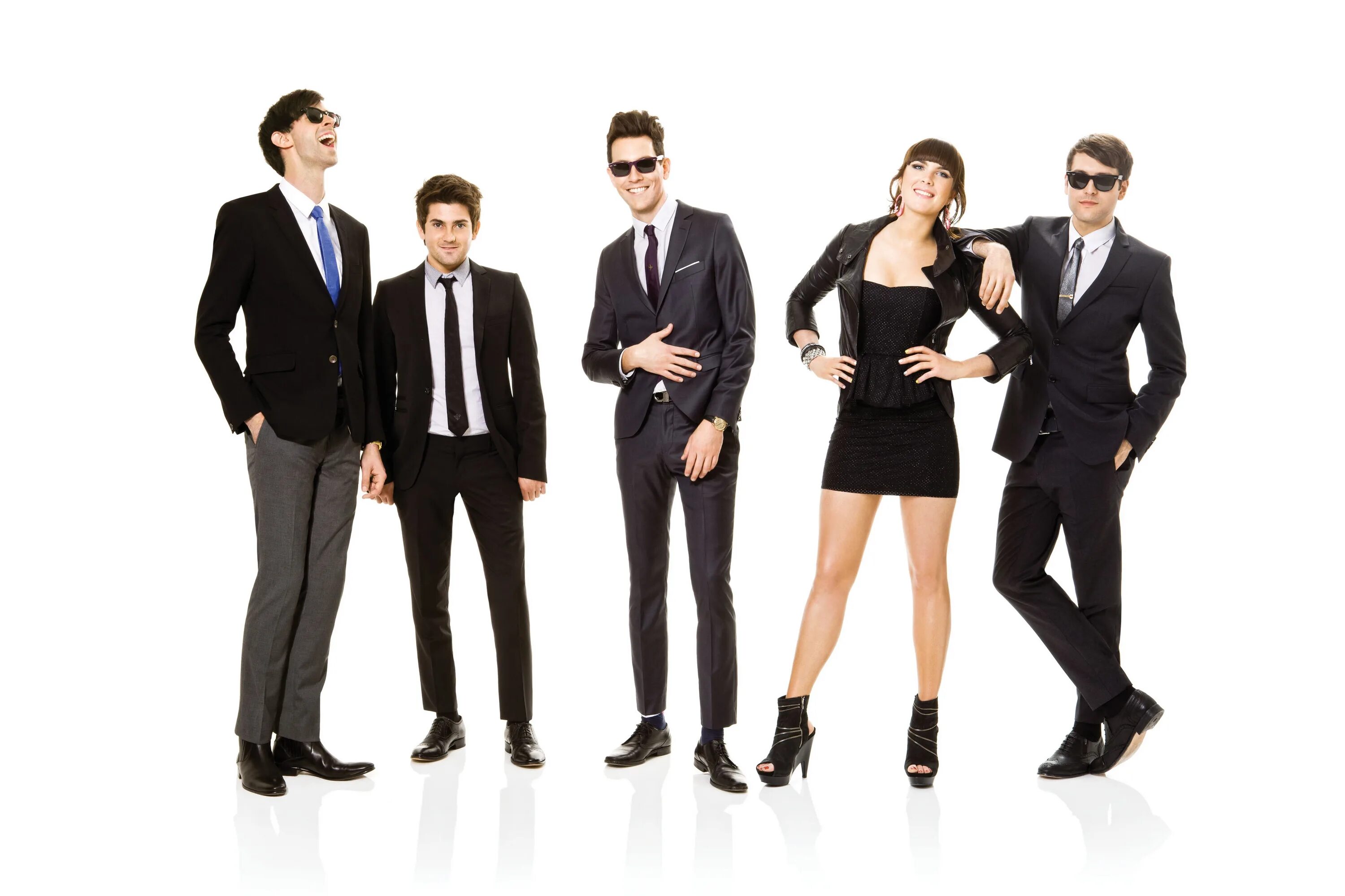 Cobra starship. Starship группа. Персонал Starship. Старшип на фоне людей.